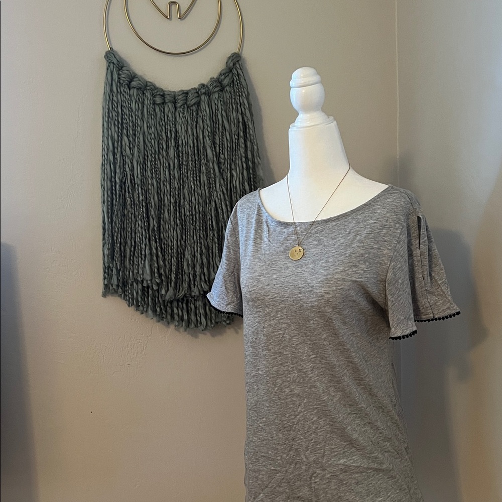 Loft Gray Butterly Sleeve Tee, sz Small